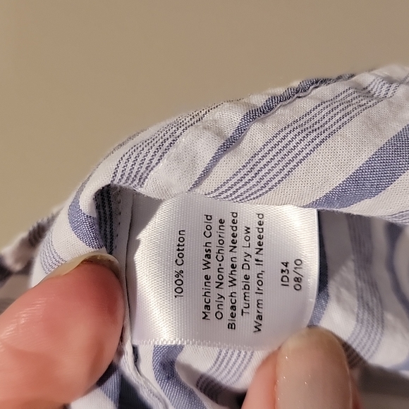 Talbot's blue and white sleeveless blouse - Picture 4 of 4